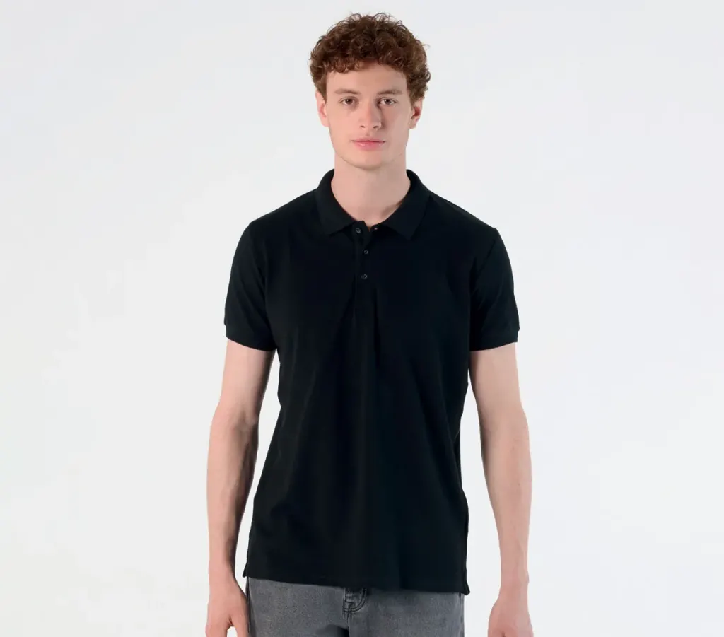 Sol's Phoenix Men - Cotton-Elastane Polo Shirt SO01708 worn by a model