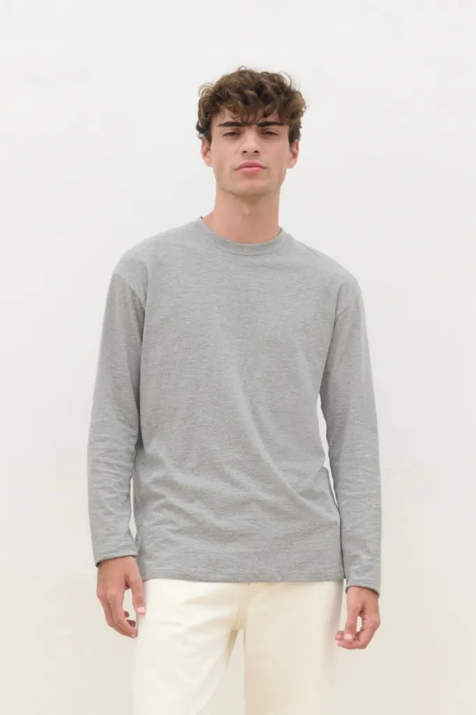 Sol's Monarch - Men's Round Collar Long Sleeve T-Shirt SO11420 worn by a model