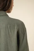Spasso Ladies' Linen Dress Shirt SP5008 worn by a model, photo 5