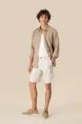 Spasso Men's Linen Bermuda SP711 worn by a model, photo 3