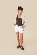 Spasso Ladies' Linen Short SP713 worn by a model, photo 2